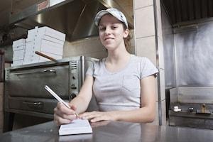 Illinois minimum wage violation lawyer